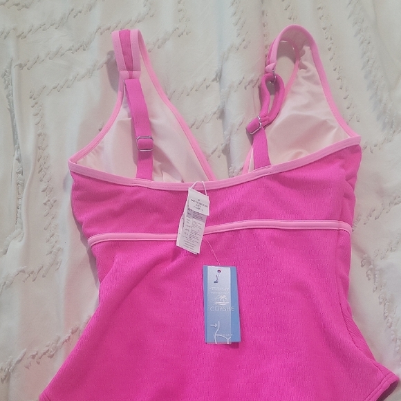 Cupshe | Plunging Pink Piped Tummy Control One-Piece - Picture 5 of 8